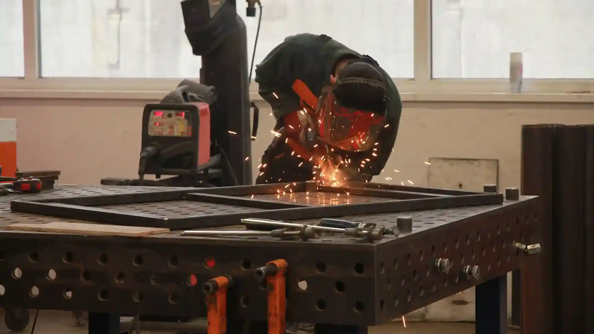 <span>1</span> unitate de producere