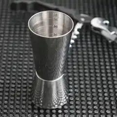 Двусторонний мерный стакан 0,025 - 0,05 л.