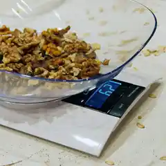 Кухонные весы с чашей, 1000 мл