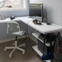 - Персонализированный стол для учебы и игр - 🇬🇧 Customized desk for homework and gaming Dacă dorești să-l formulezi mai natural pentru un titlu de produs sau descriere, pot ajusta stilul. Vrei să sune mai comercial, mai tehnic sau mai prietenos?