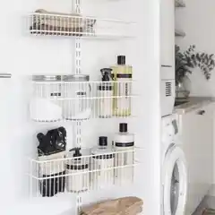 Органайзер для чистящих средств, крепящийся на дверь