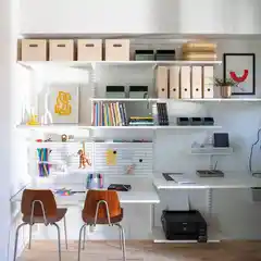 Домашний офис за раздвижными дверями