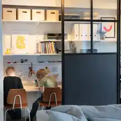 Домашний офис за раздвижными дверями