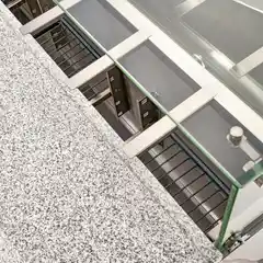 Стол холодильный3-дверный со стеклянной столешницей, V 402 л