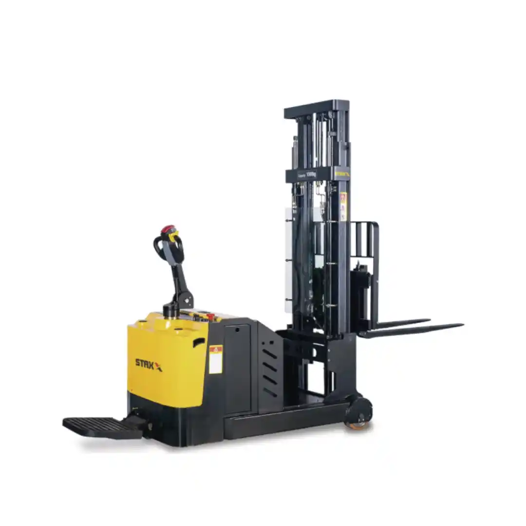 Stivuitor electric cu contragreutate autopropulsat 1500 kg, înălțime de ridicare 4500 mm