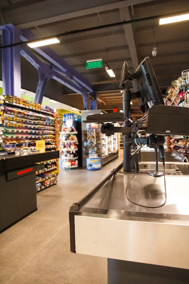 Alvi market, Telecentru