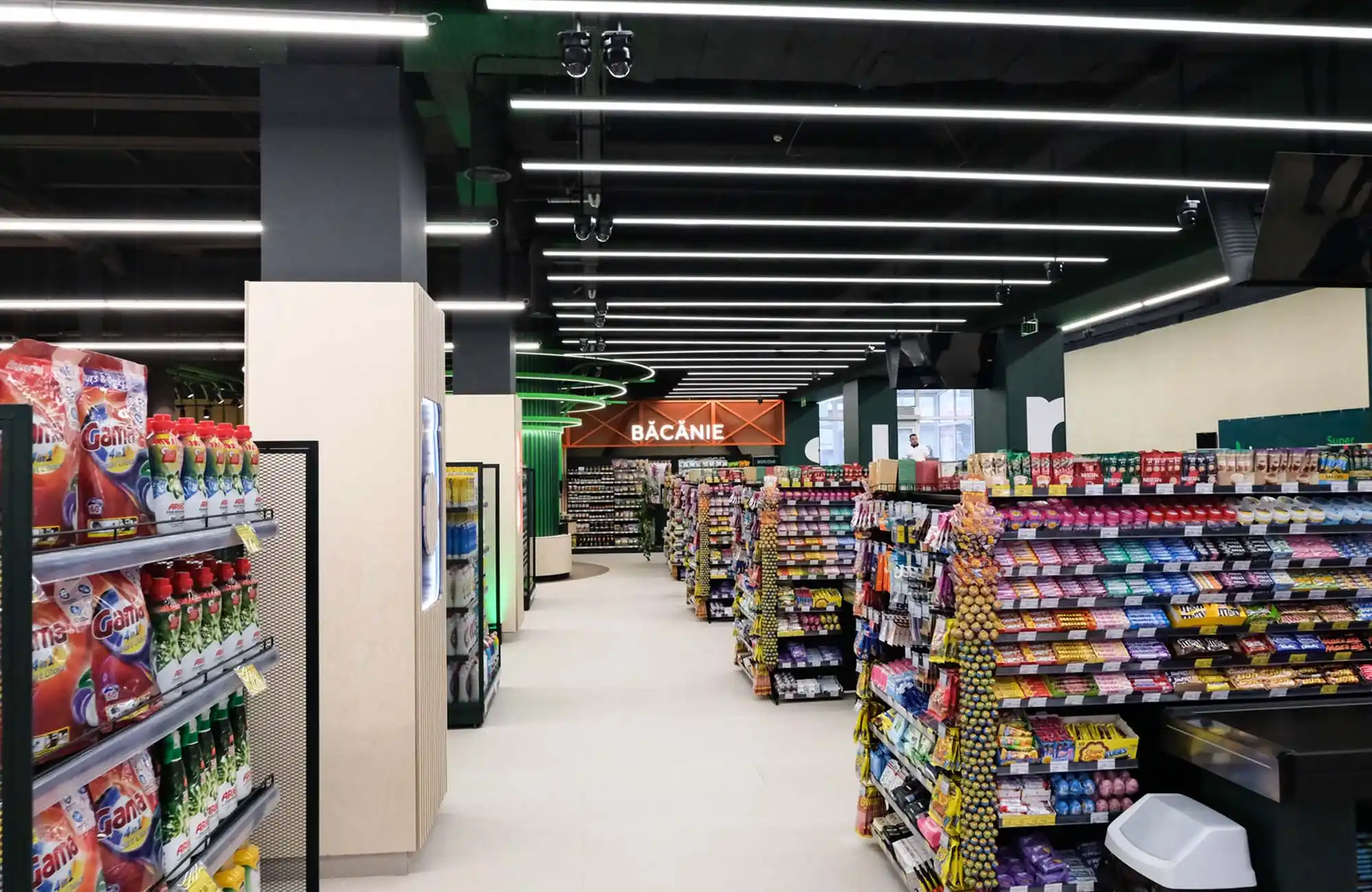 Bonus Superstore, Botanica