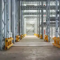 Профессиональная безболтовая система хранения для складов Серия Superbo