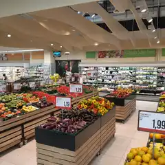 Мобильные стеллажи для овощей и фруктов с плоской или наклонной выкладкой