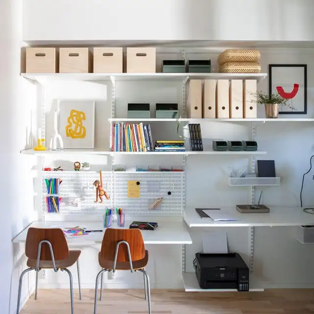 Домашний офис за раздвижными дверями