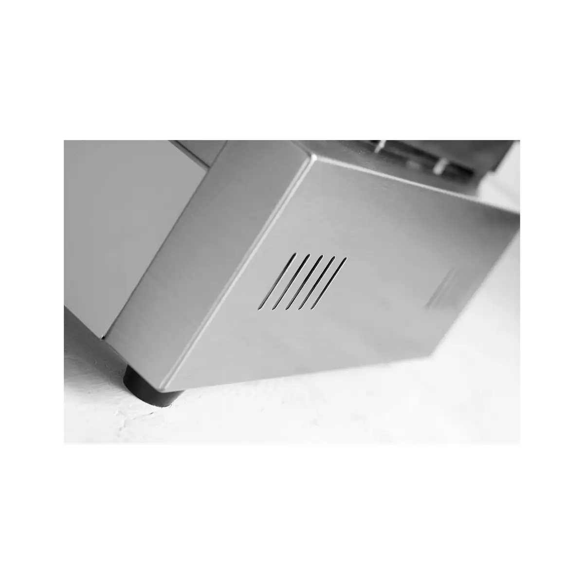 Контактный гриль Panini, профессиональный, Hendi, 2200W, верхняя и нижняя рифлёные плиты, из чугуна с керамическим покрытием, поверхность гриля 340 x 230 мм