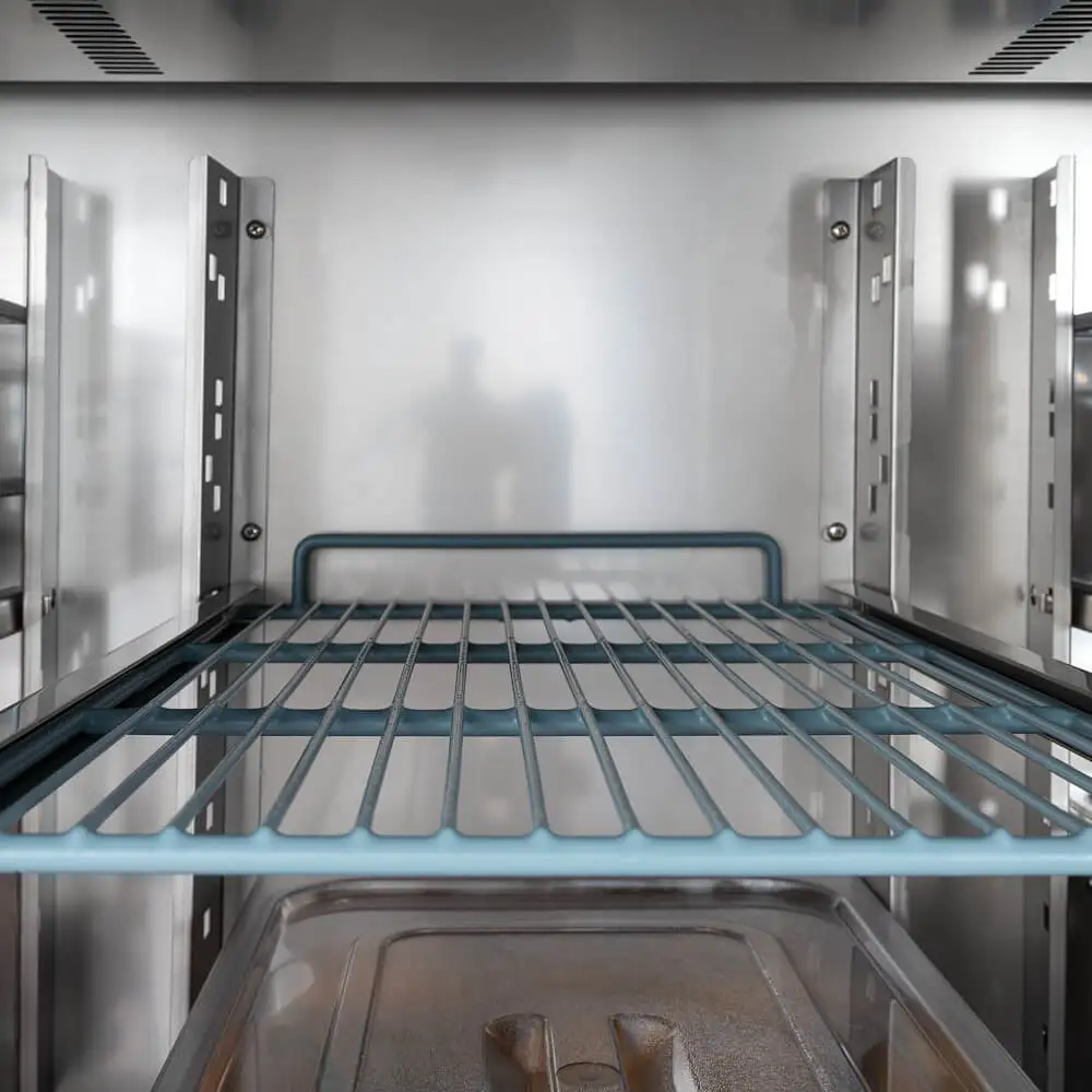 Холодильный стол 3-дверный, агрегат справа, V 417 л