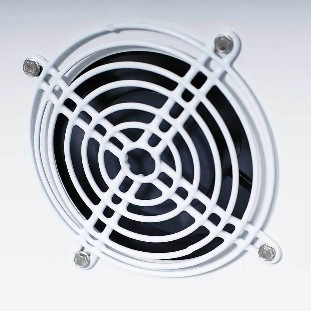 Лакированный холодильник, внутренняя отделка из АБС-пластика, объем 129 л, класс энергопотребления А